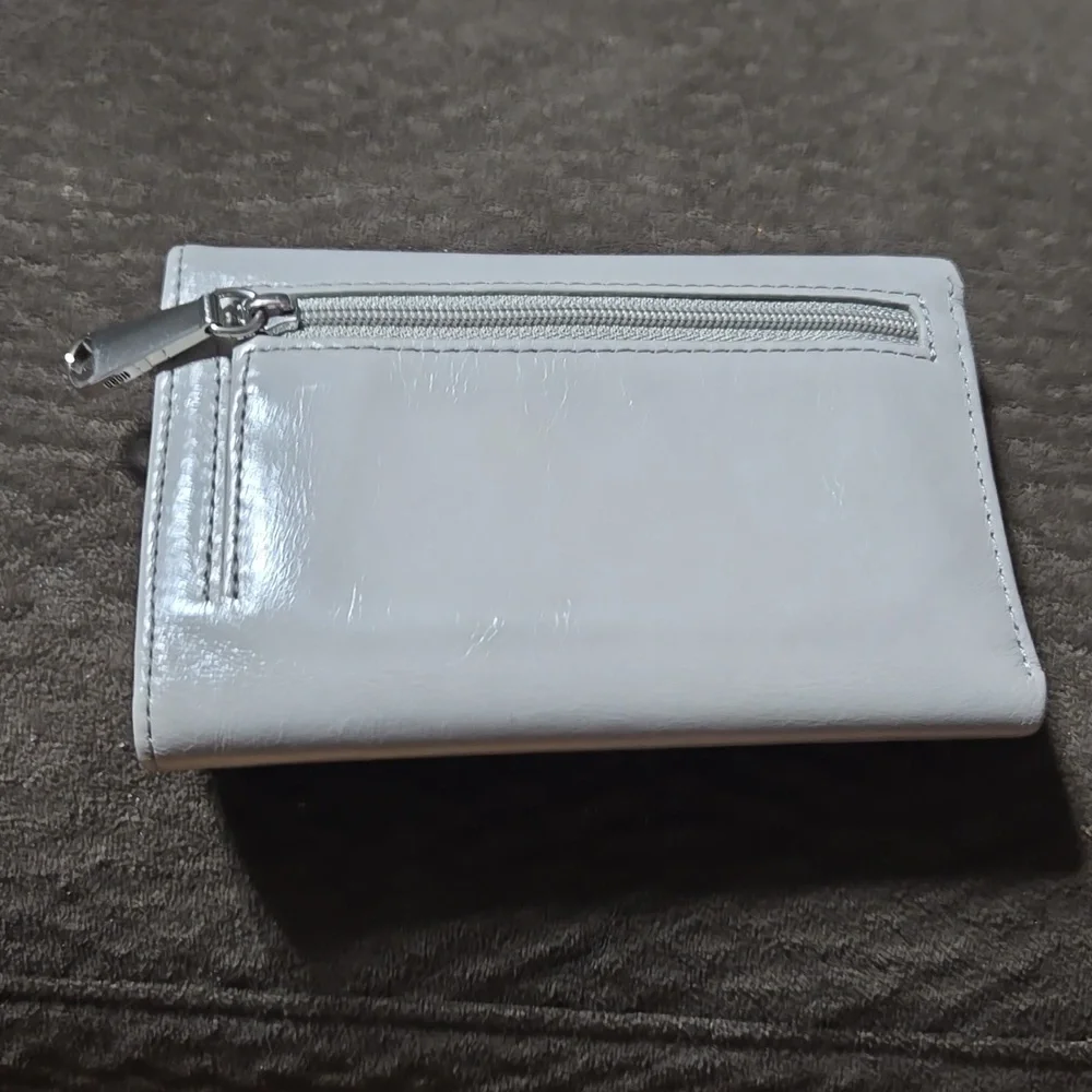 Compact Wallet - Picture 5 of 9